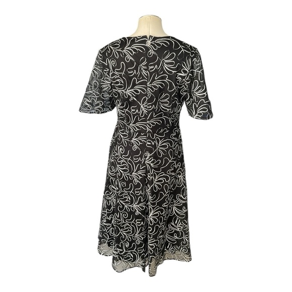 Tommy Hilfiger Black Embroidered Dress Silver Swirl Back Zip Size 8 - Picture 3 of 9